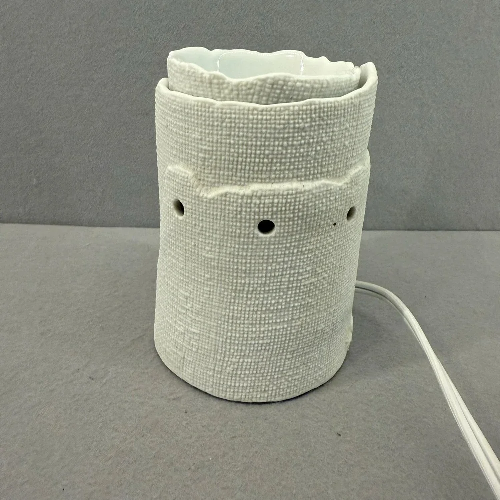 Scentsy Edge Full Size Electric Wax Warmer White Textured Burlap Ceramic Retired